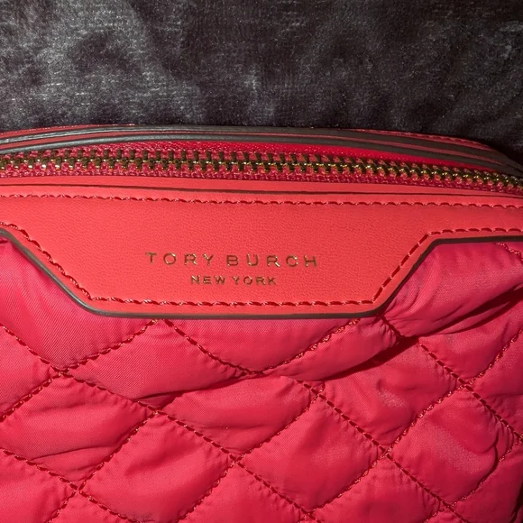 Tory Burch Red Quilted cosmetic Bag - Picture 2 of 5